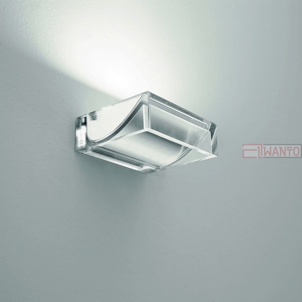 Настенный светильник Artemide Tisbe 1074050A