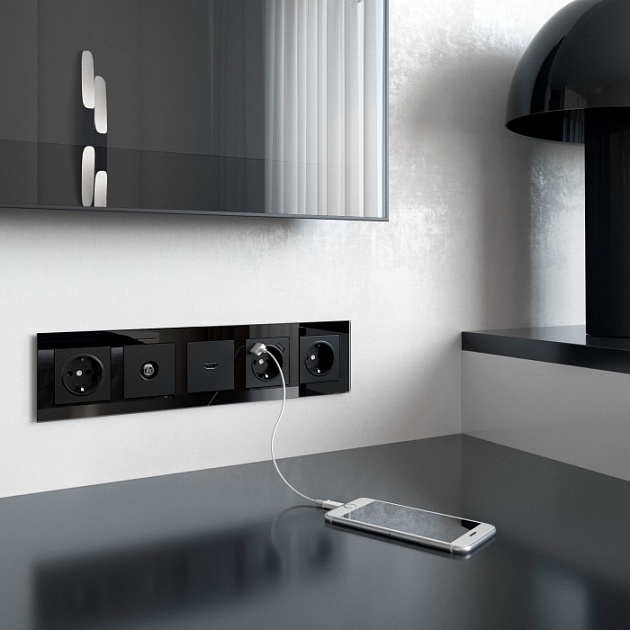 Розетка Встраиваемые механизмы черные W1184008