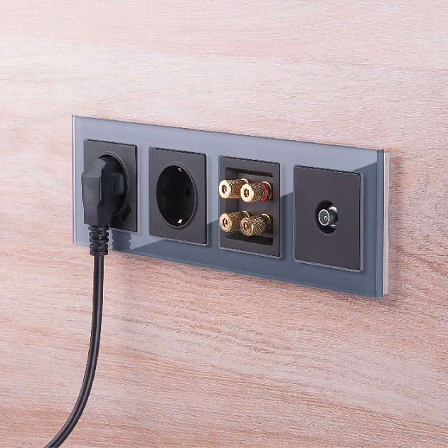 Розетка Встраиваемые механизмы черные W1183008